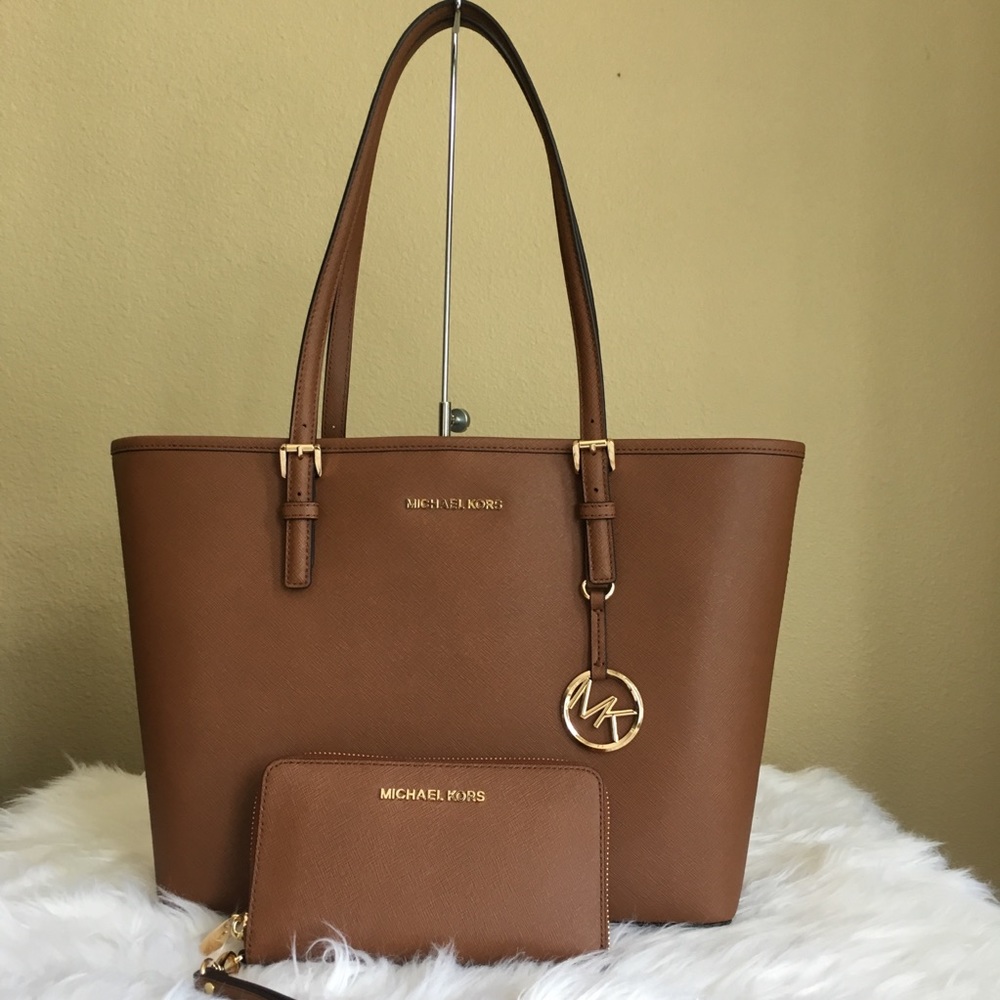Michael kors medium carryall tote bag & Wallet set - Picture 2 of 8
